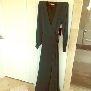 Lulu wrap dress long green